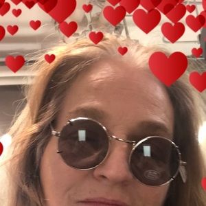 Meet your Posher, Frances